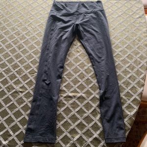 ❤️LONG DARK GREY LULU PANTS❤️